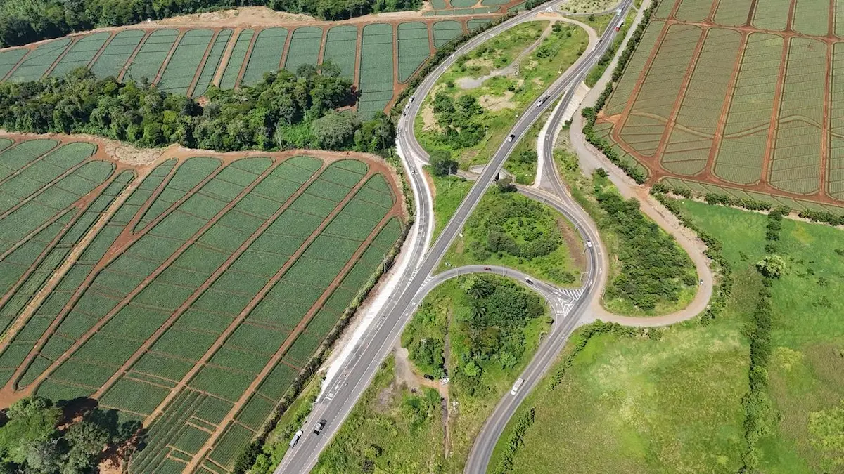 Construcción de rampas de acceso a la Ruta 04 en Chilamate, San Carlos
