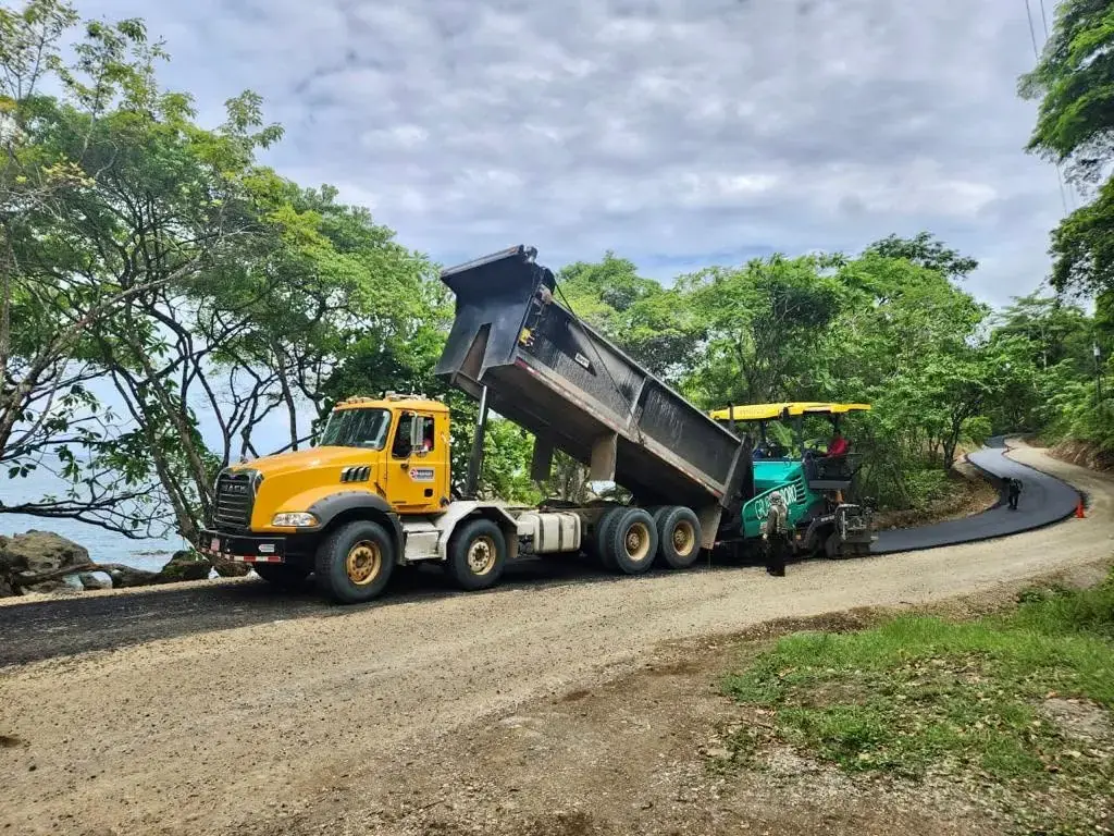 Base estabilizada con cemento en la pavimentación de Montezuma, Cabuya y Manzanillo de Cóbano